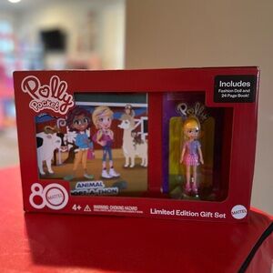 Polly pocket gift set NWT